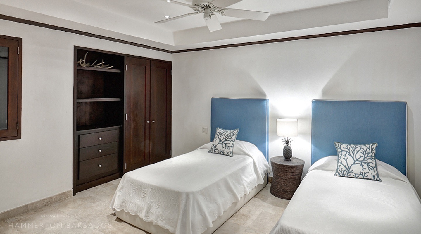 Coral Cove 8 Life's a Beach, Paynes Bay with Hammerton Barbados