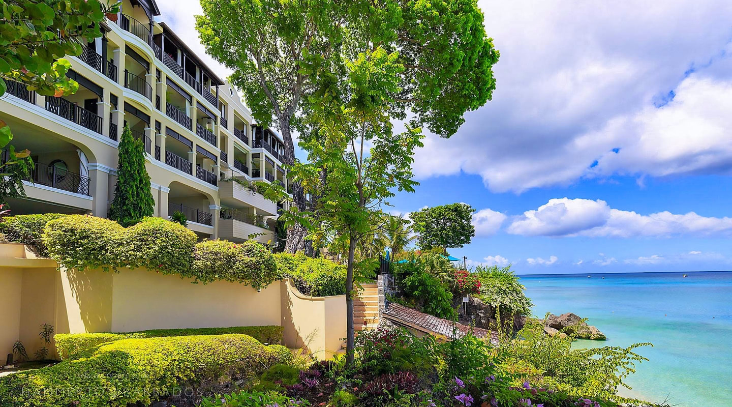 Sandy Cove 201 Paradise, Derricks with Hammerton Barbados